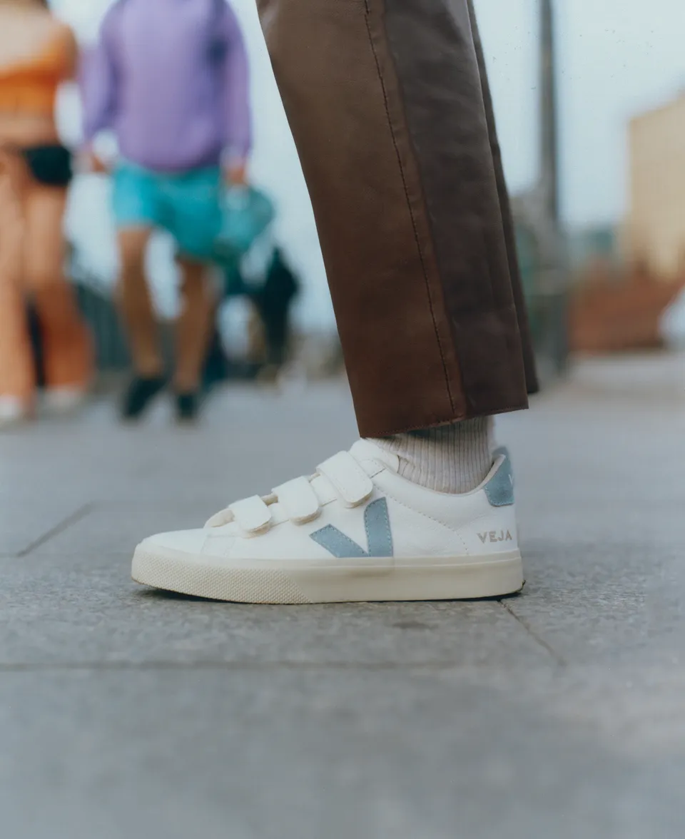 VEJA AW22 Lookbook, image 3